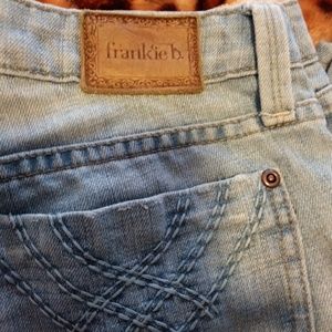 Frankie B size 24, fit like 25